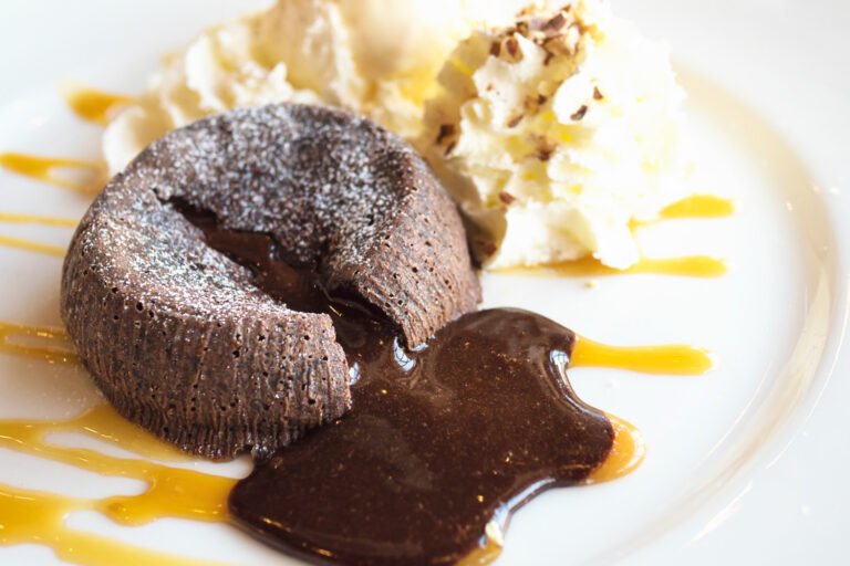 Petit gâteau de chocolate